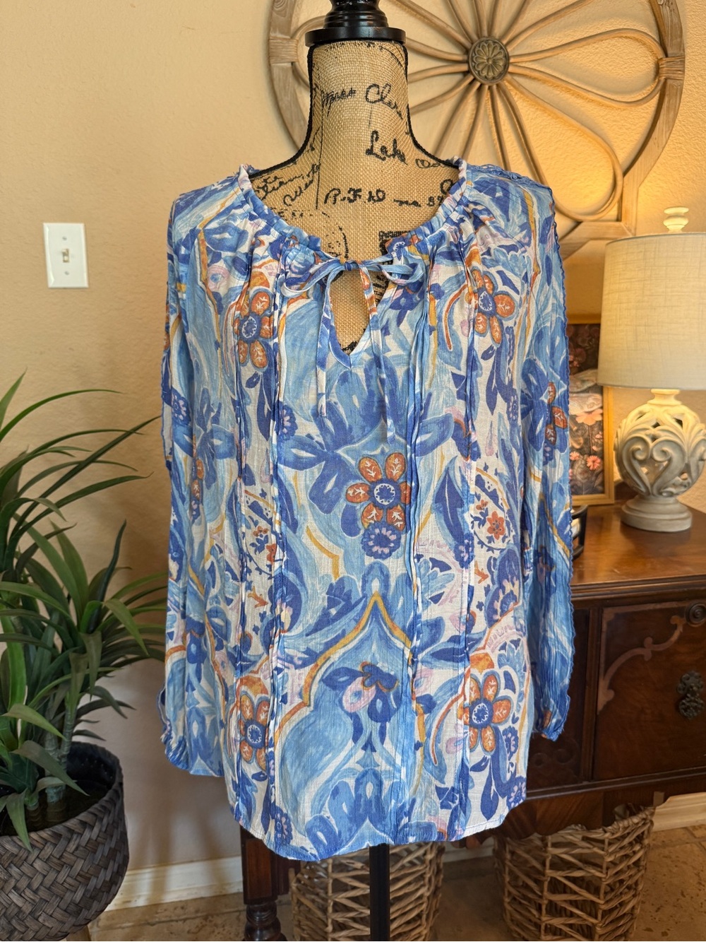 New Hope & Harlow Boho Tie-Neck Floral Peasant Top with Crotched Arms - Blue